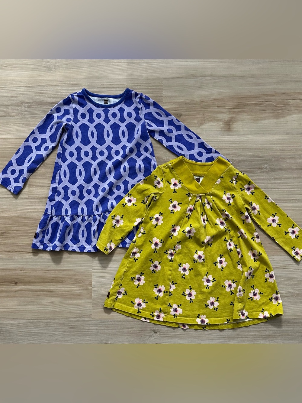 Tea Collection Long Sleeve Dresses- 2pcs. Girls- Size: 4